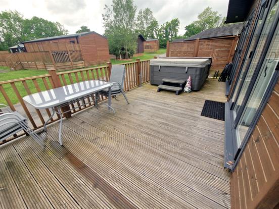 Sun Deck & Hot Tub