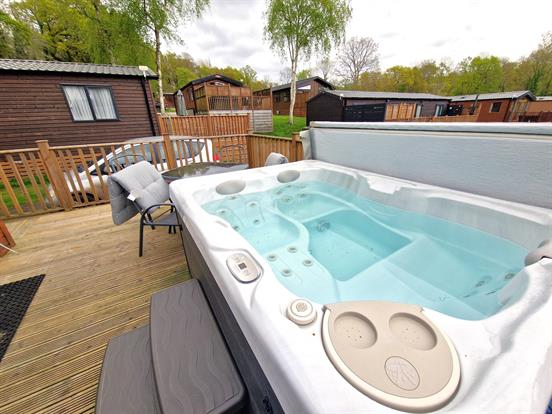 Decking & Hot Tub