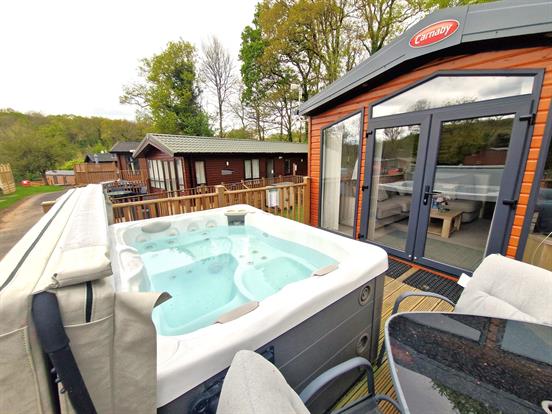 Decking & Hot Tub