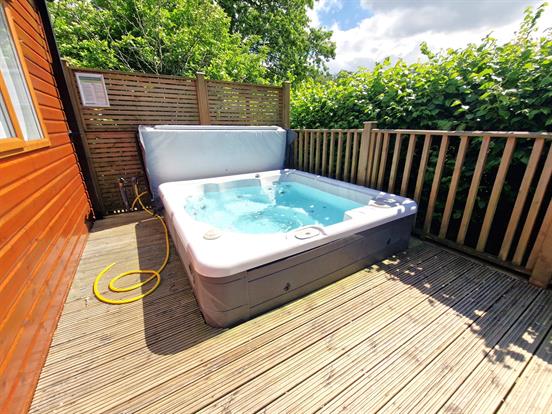 Hot Tub & Private Sun Deck