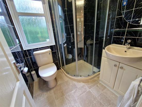 Ensuite Shower Room