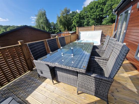 Outside Decking With Hot Tub