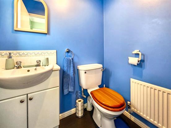 Cloakroom/WC