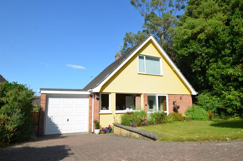 East Cliff Close, Dawlish