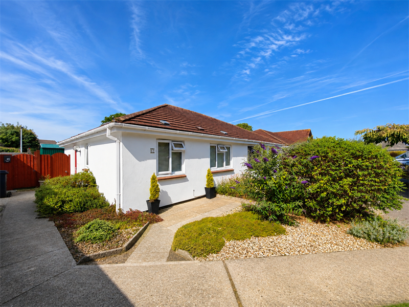 Heywood Drive, Starcross