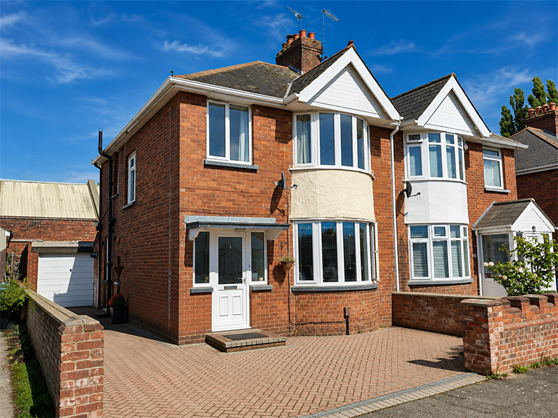 Lynwood Avenue, Exeter
