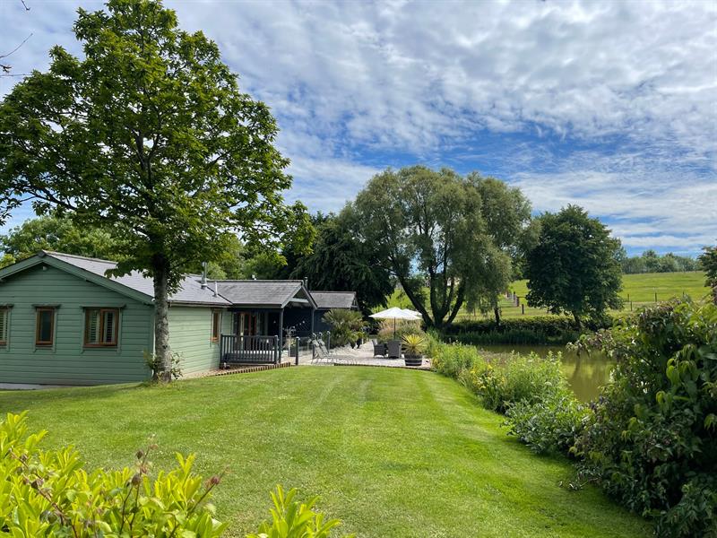 Kingfisher Lodge, Southview Lodges, Shillingford St George, Exeter