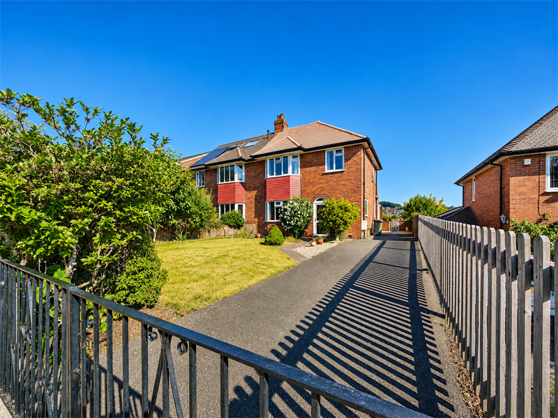 Dunsford Gardens, Higher St Thomas, Exeter
