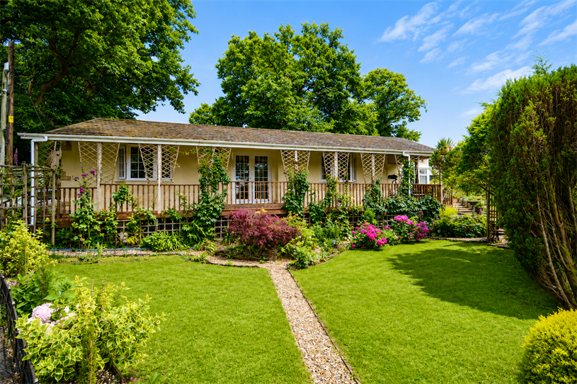 The Crescent, Pathfinder Village, Exeter