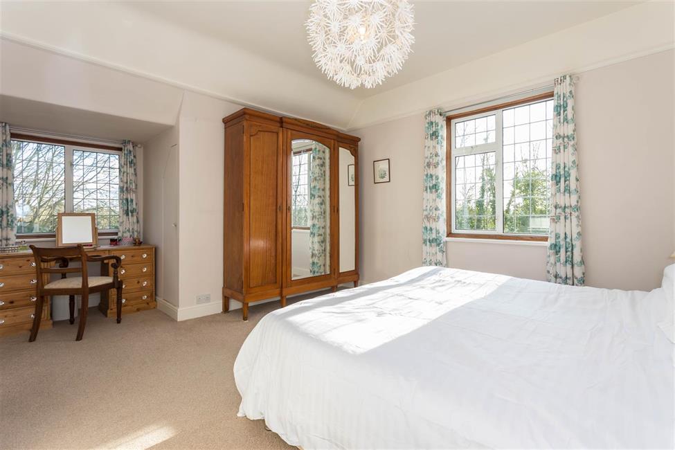 Detached House for sale in Rectory Avenue, High HP13 6HN Ford