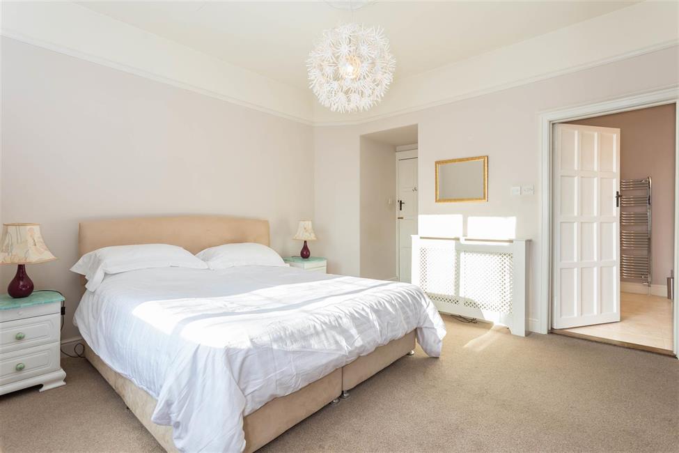 Detached House for sale in Rectory Avenue, High HP13 6HN Ford