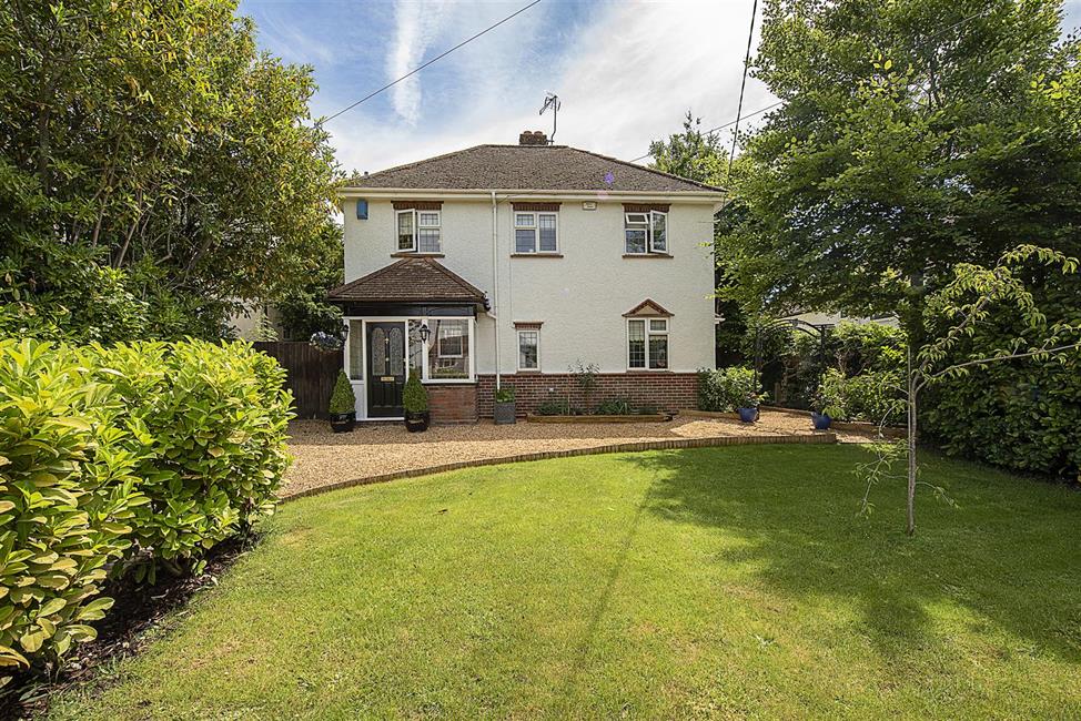 Detached House for sale in Totteridge Road, High HP13 7LN