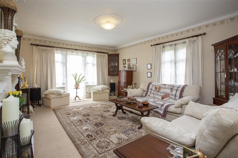 Detached House for sale in Rectory Avenue, High HP13 6HW Ford