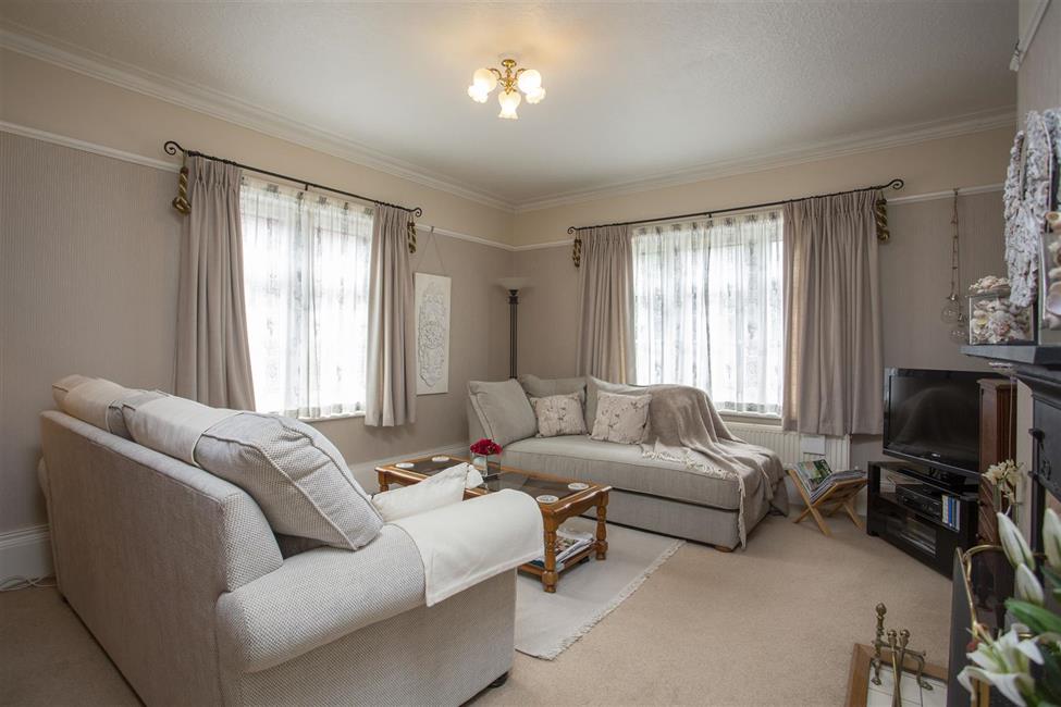 Detached House for sale in Rectory Avenue, High HP13 6HW Ford