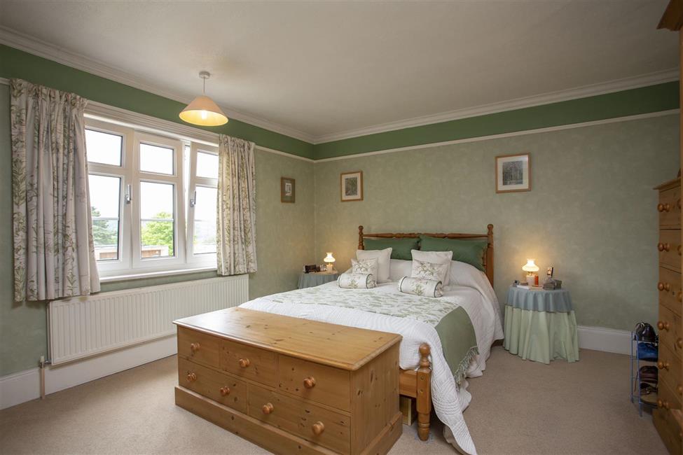 Detached House for sale in Rectory Avenue, High HP13 6HW Ford