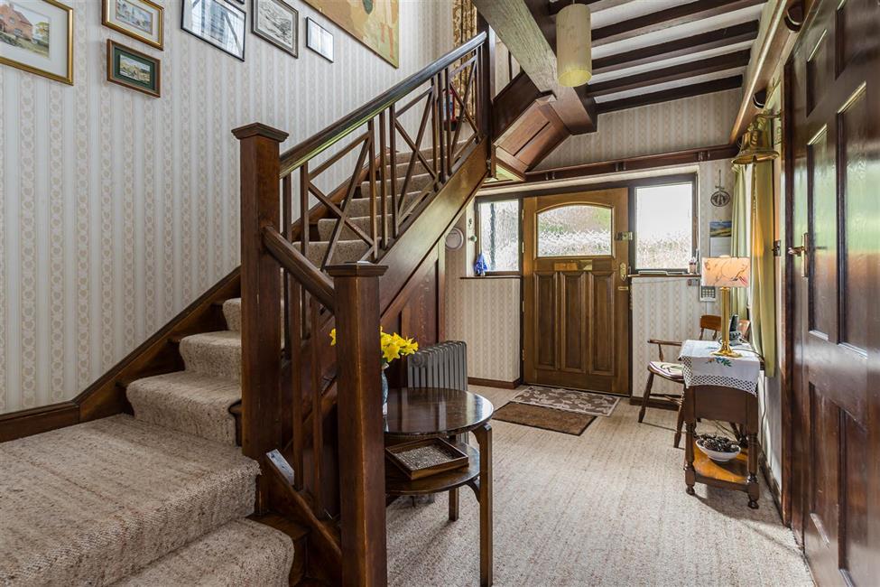 Detached House for sale in Pretoria Road, High HP13 6QW Ford