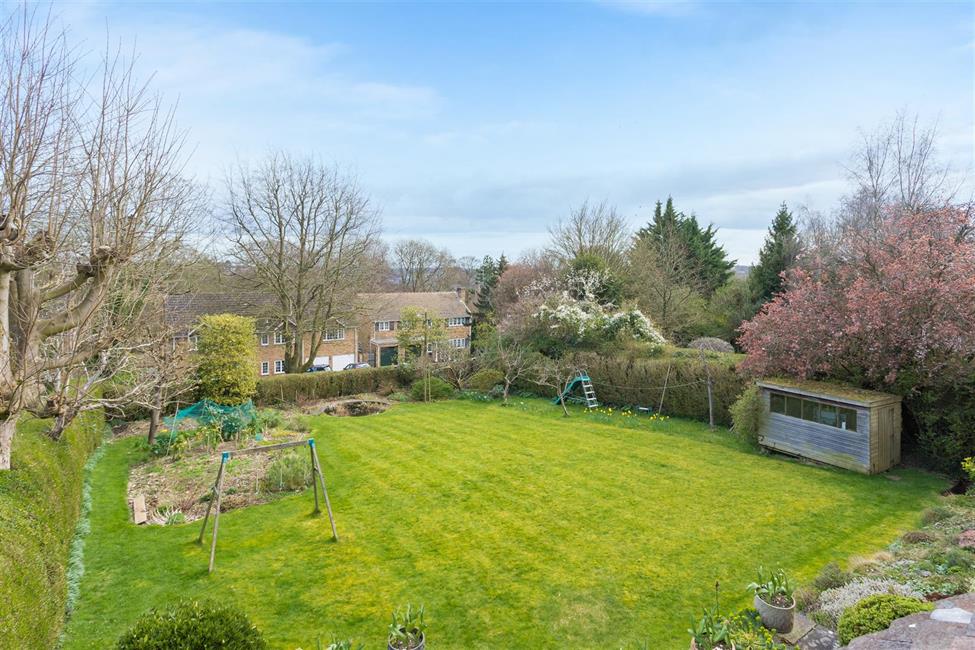 Detached House for sale in Pretoria Road, High HP13 6QW Ford