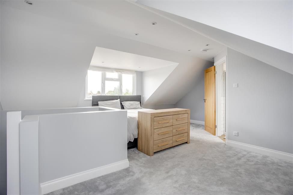 SemiDetached House for sale in Wood Lane Close, Flackwell Heath HP10