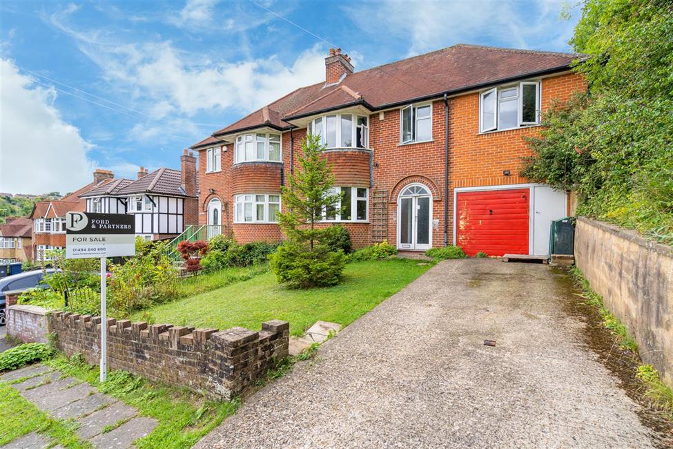 SemiDetached House for sale in Colville Road, High HP11 2SX Ford & Partners