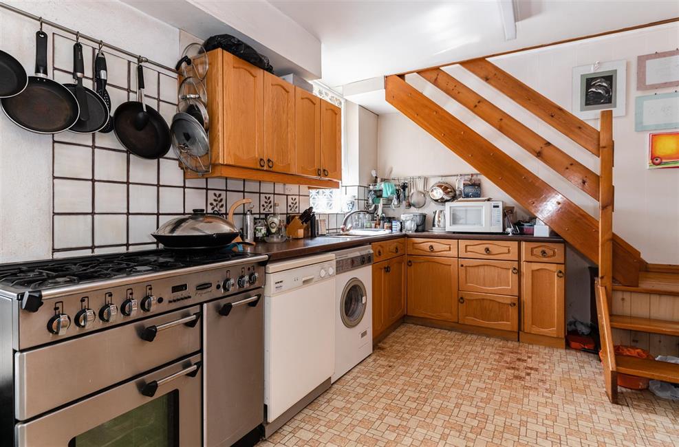 SemiDetached House for sale in Beechtree Avenue, Marlow Bottom SL7 3NH