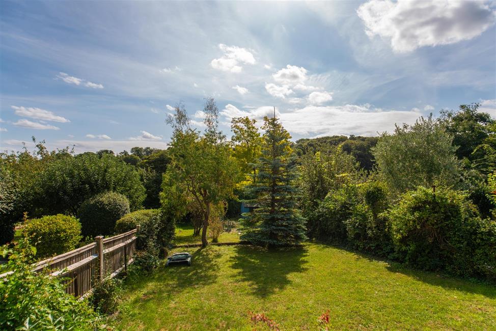 SemiDetached House for sale in Beechtree Avenue, Marlow Bottom SL7 3NH