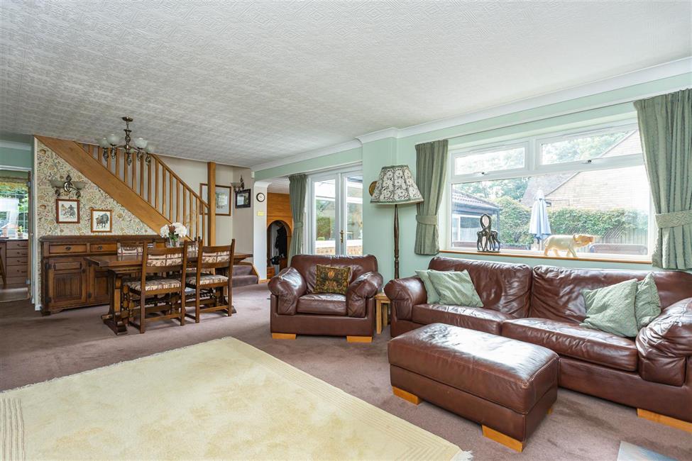 Detached House for sale in Amersham Hill, High HP13 6PG Ford