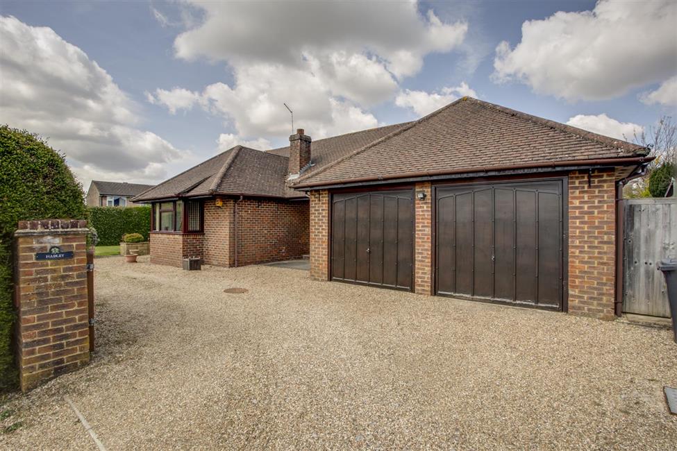 Detached Bungalow for sale in Primrose Hill, Widmer End HP15 6NS Ford