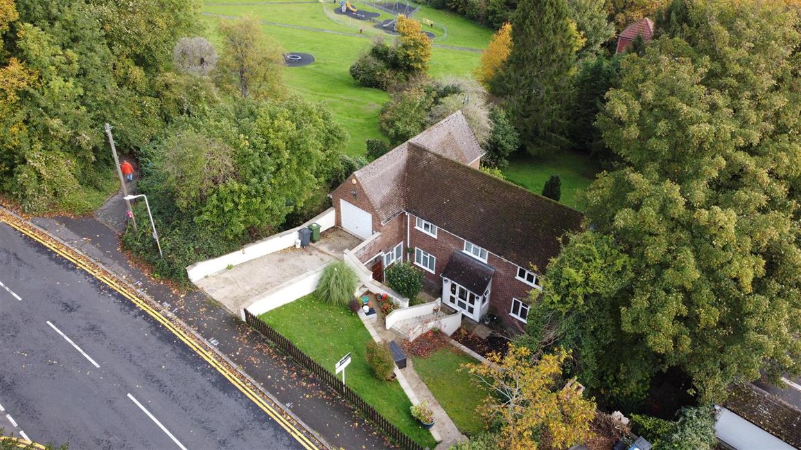 Detached House for sale in Lucas Road, High HP13 6HP Ford