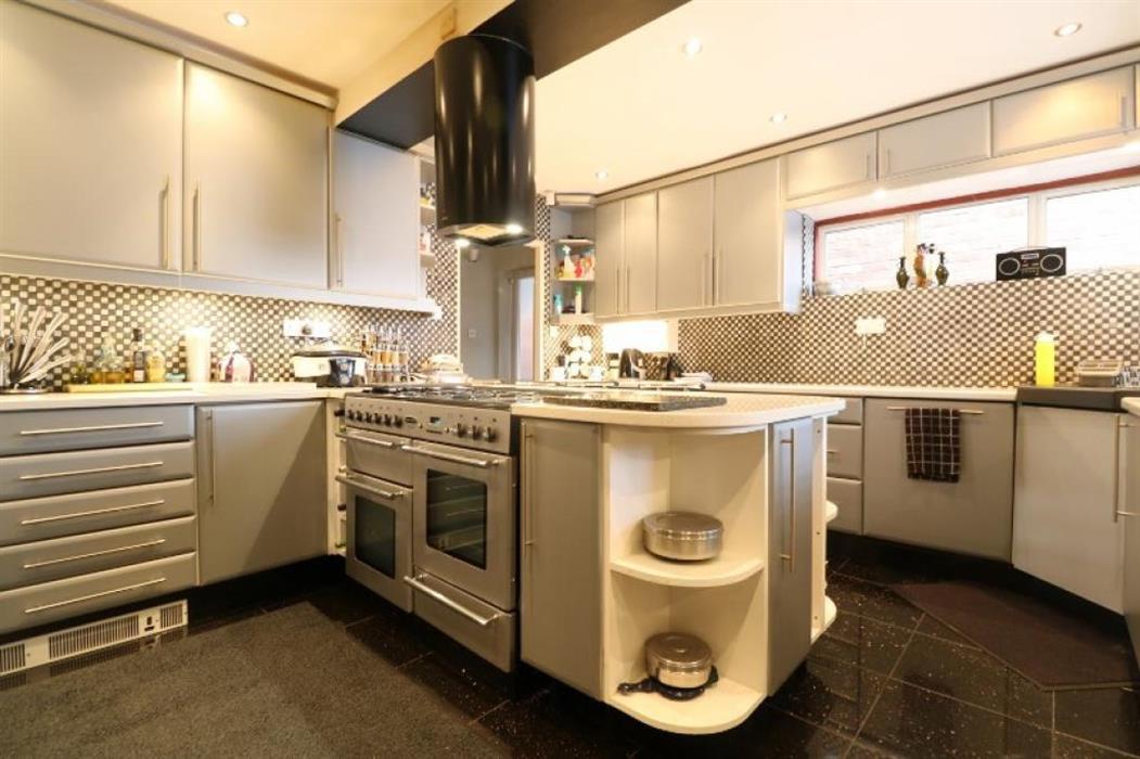 Detached House for sale in Andrew Gardens, Handsworth, B21 B21 9PW