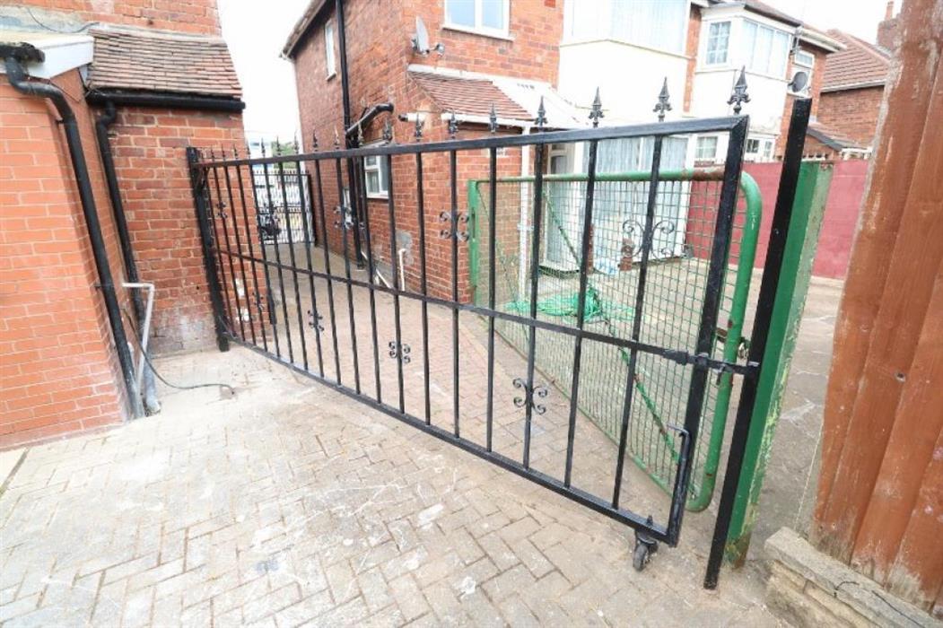 SemiDetached House for sale in Oxhill Road, Handsworth, B21 B21 8JT