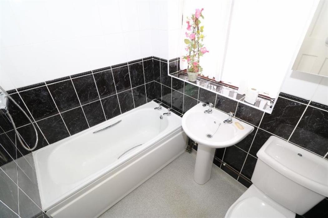 SemiDetached House for sale in Waddington Avenue, Great Barr, B43 B43