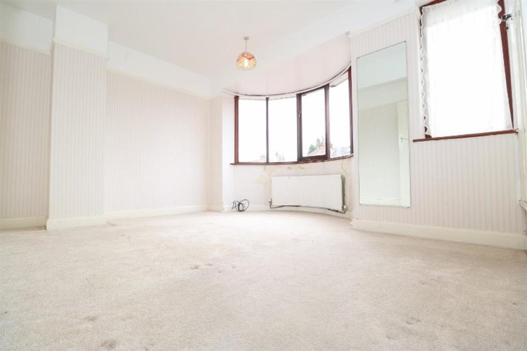 SemiDetached House for sale in Waddington Avenue, Great Barr, B43 B43