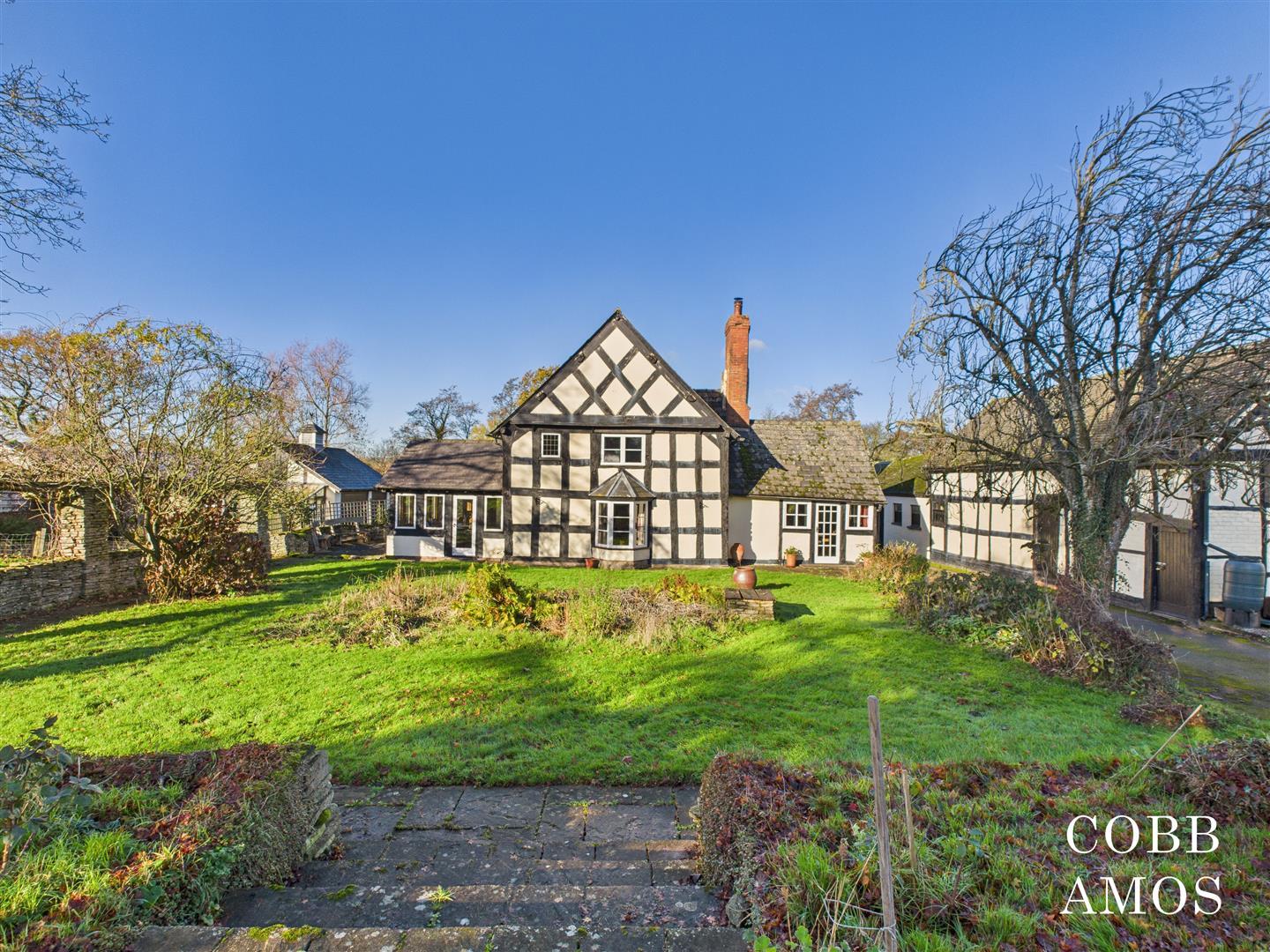 Kinnersley with 1.48 acre plot