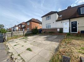 Estate Agents in Lettings : Chiltern Hills : 4 Bedroom Semi-Detached House : Suffield Road, : £500 pcm : Click here for more details on this property
