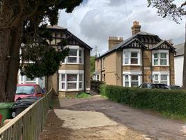 Estate Agents in Lettings : Chiltern Hills : 4 Bedroom Semi-Detached House : Hughenden Road, Hp13 : £500 pcm : Click here for more details on this property