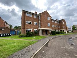Estate Agents in Lettings : Chiltern Hills : 1 Bedroom Flat : Tilehouse Way, Ub9 : £1,400 pcm : Click here for more details on this property
