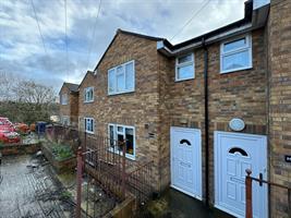 Estate Agents in Lettings : Chiltern Hills : 4 Bedroom Semi-Detached House : Hylton Road, Hp12 : £2,500 pcm : Click here for more details on this property