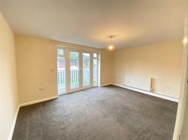 Estate Agents in Lettings : Chiltern Hills : 4 Bedroom Semi-Detached House : Hylton Road, Hp12 : £2,200 pcm : Click here for more details on this property