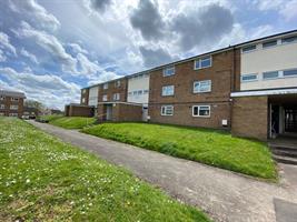 Estate Agents in Lettings : Chiltern Hills : 1 Bedroom Flat : Gayhurst Road, Hp12 : £1,100 pcm : Click here for more details on this property