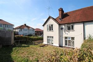 Estate Agents in Lettings : Chiltern Hills : 5 Bedroom Semi-Detached House : Suffield Road, Hp11 : £650 pcm : Click here for more details on this property