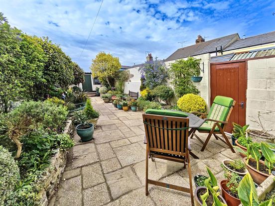 Courtyard Style Garden