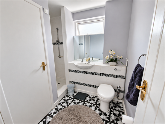 Ensuite