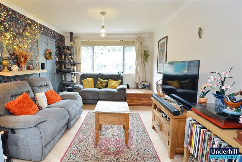 Gatehouse Close, Dawlish