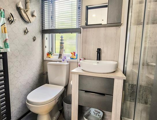 Ensuite Shower Room
